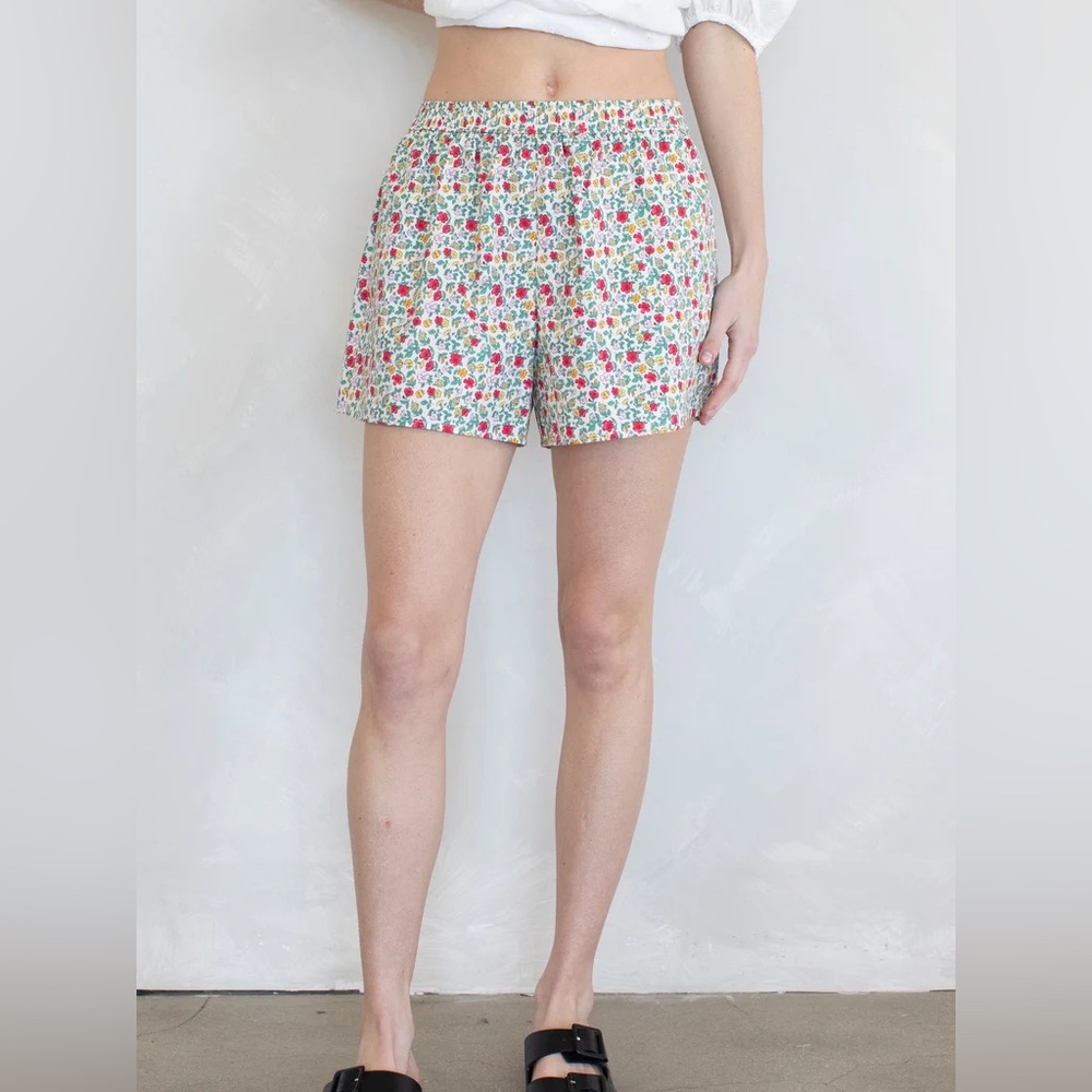 Things between High Waist Floral Boxer Shorts